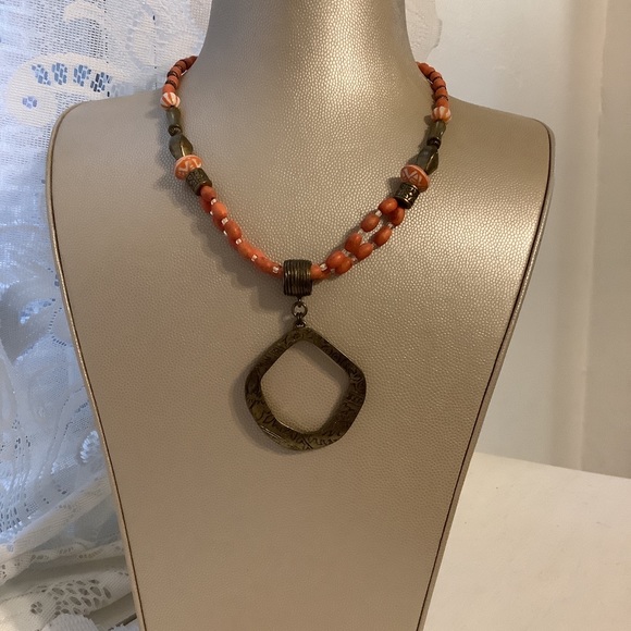 Cold water creek necklace and agate earrings - Picture 3 of 11